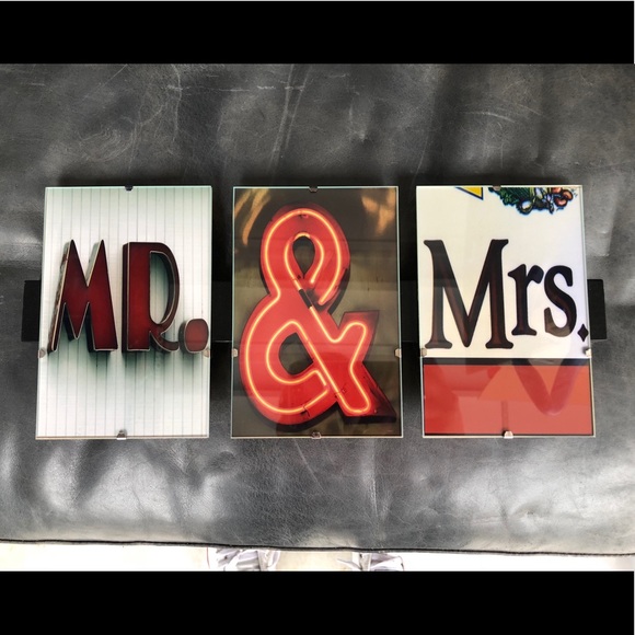 Francesca's Collections Other - Brand New Mr & Mrs Wall Art